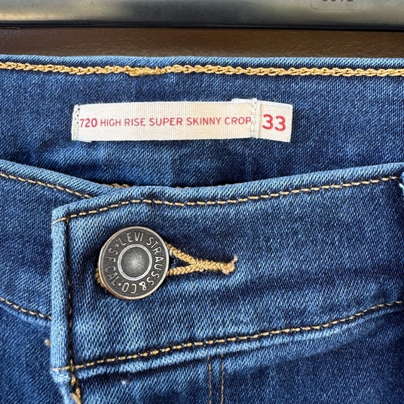 Levi’s 720 High Rise Super Skinny Crop - Picture 4 of 8